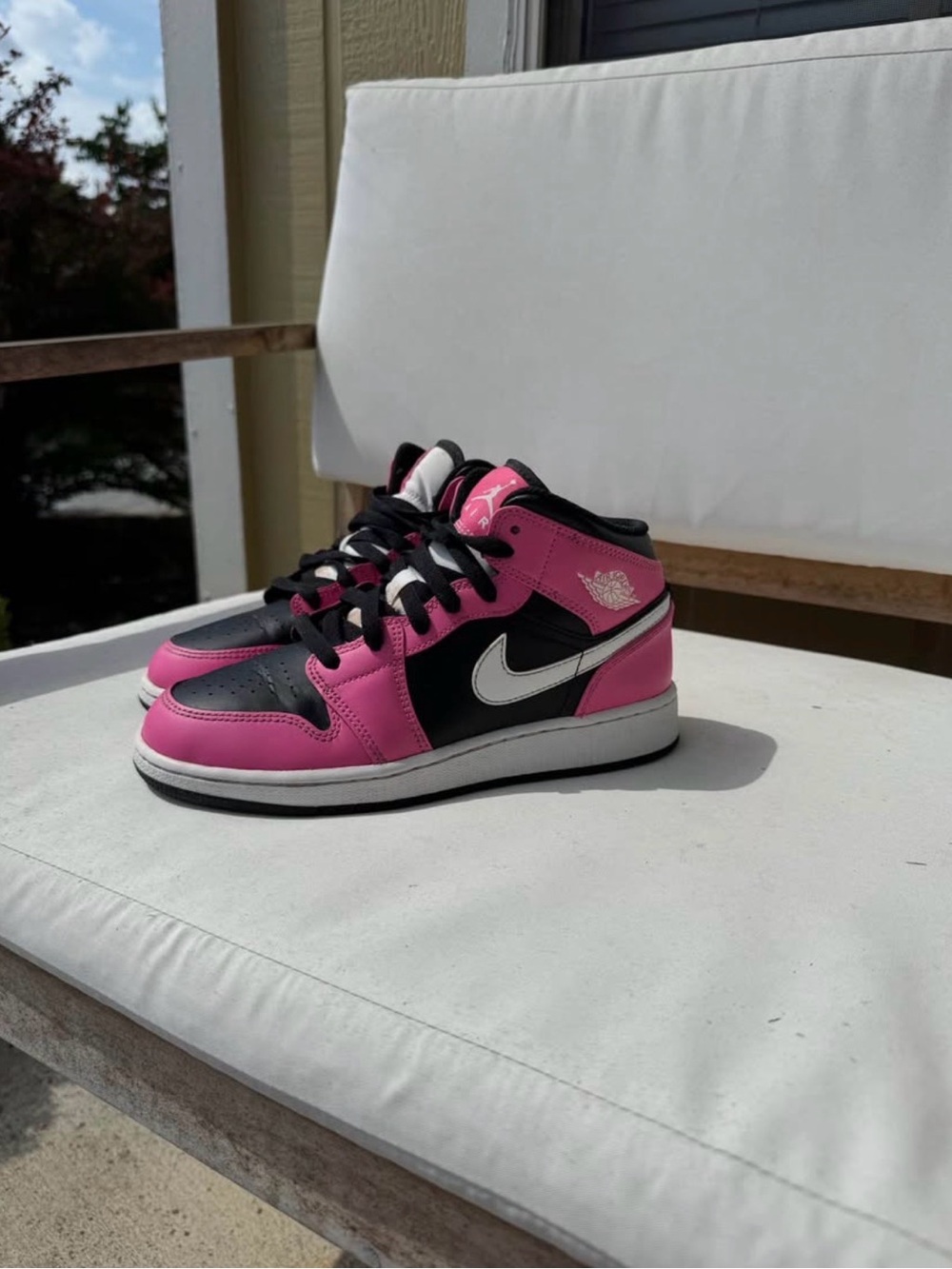 Nike Air Jordan 1 Mid GS 'Pinksicle’ size 6.5W